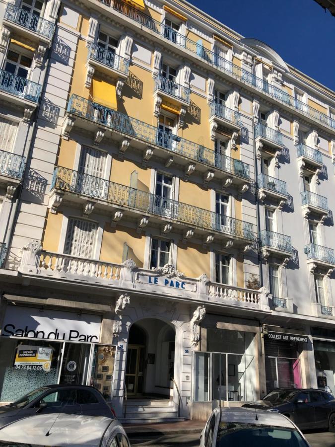Superbe Appartement Independant En Centre Ville Vichy Eksteriør billede