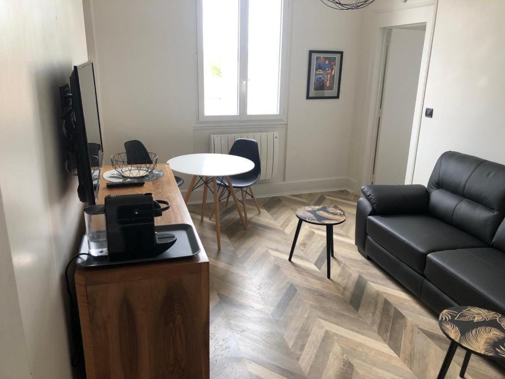 Superbe Appartement Independant En Centre Ville Vichy Eksteriør billede